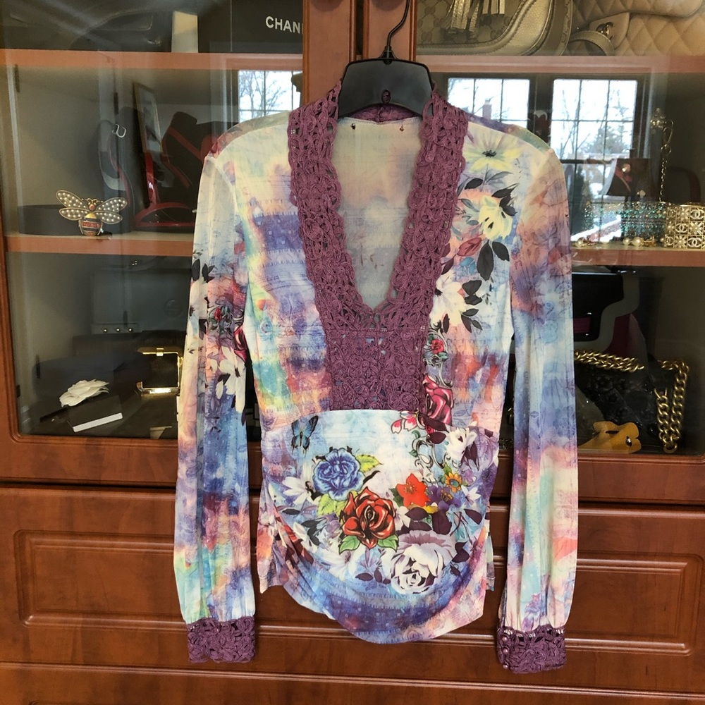 Long sleeve mesh floral top